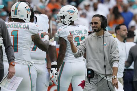 Mike McDaniel’s Dolphins are working on maintaining their standards, even with big leads